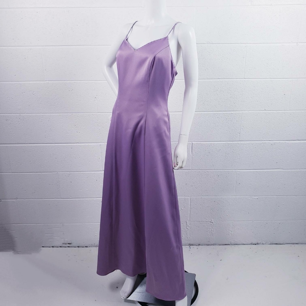 Belsoie Women's Size 12 Purple Formal Maxi Dress Gown‎ Sleeveless Beaded